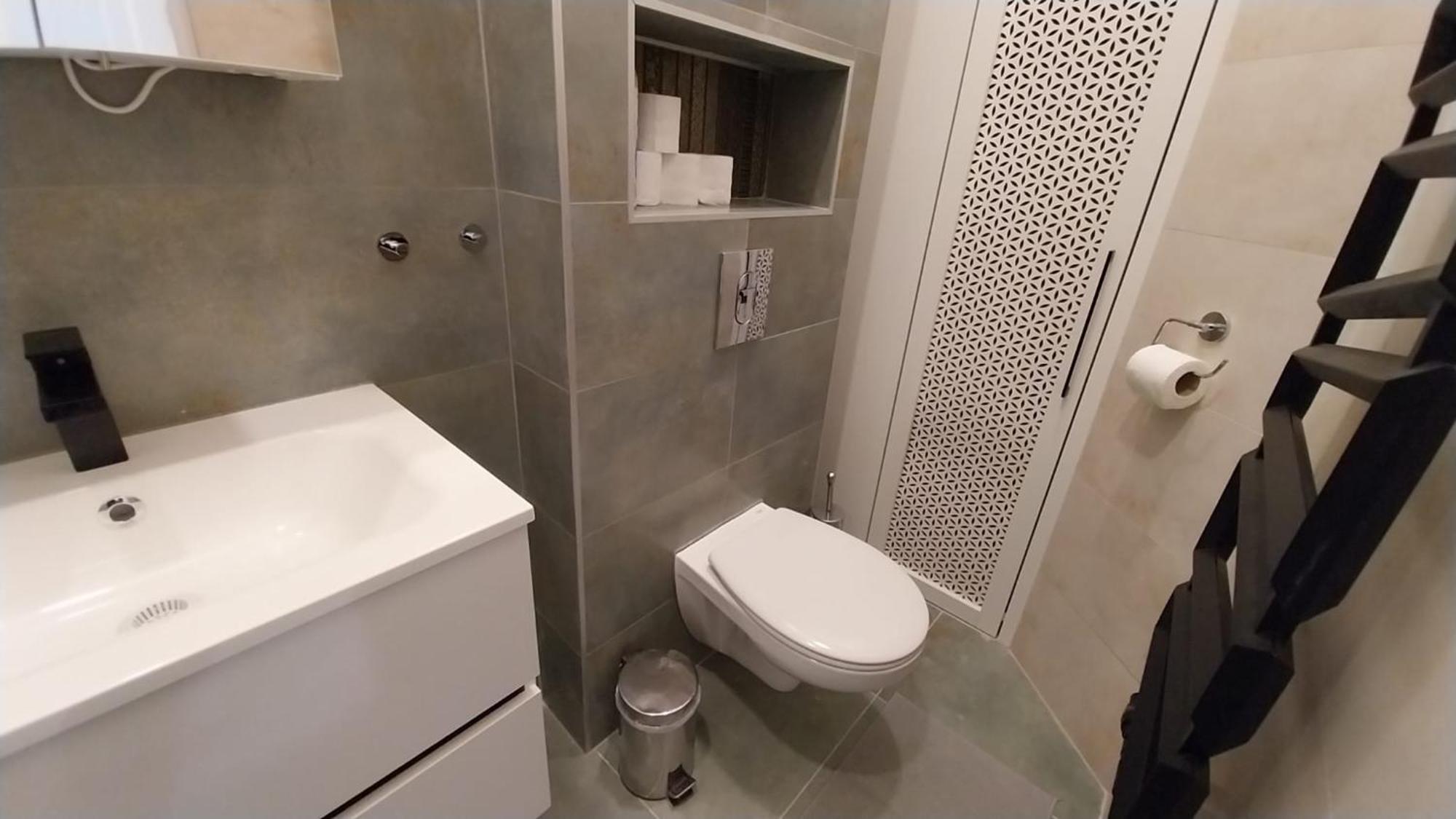 Szekely Apartment Near Deak Ferenc Square With Free Parking In Garage Budapest Exterior foto