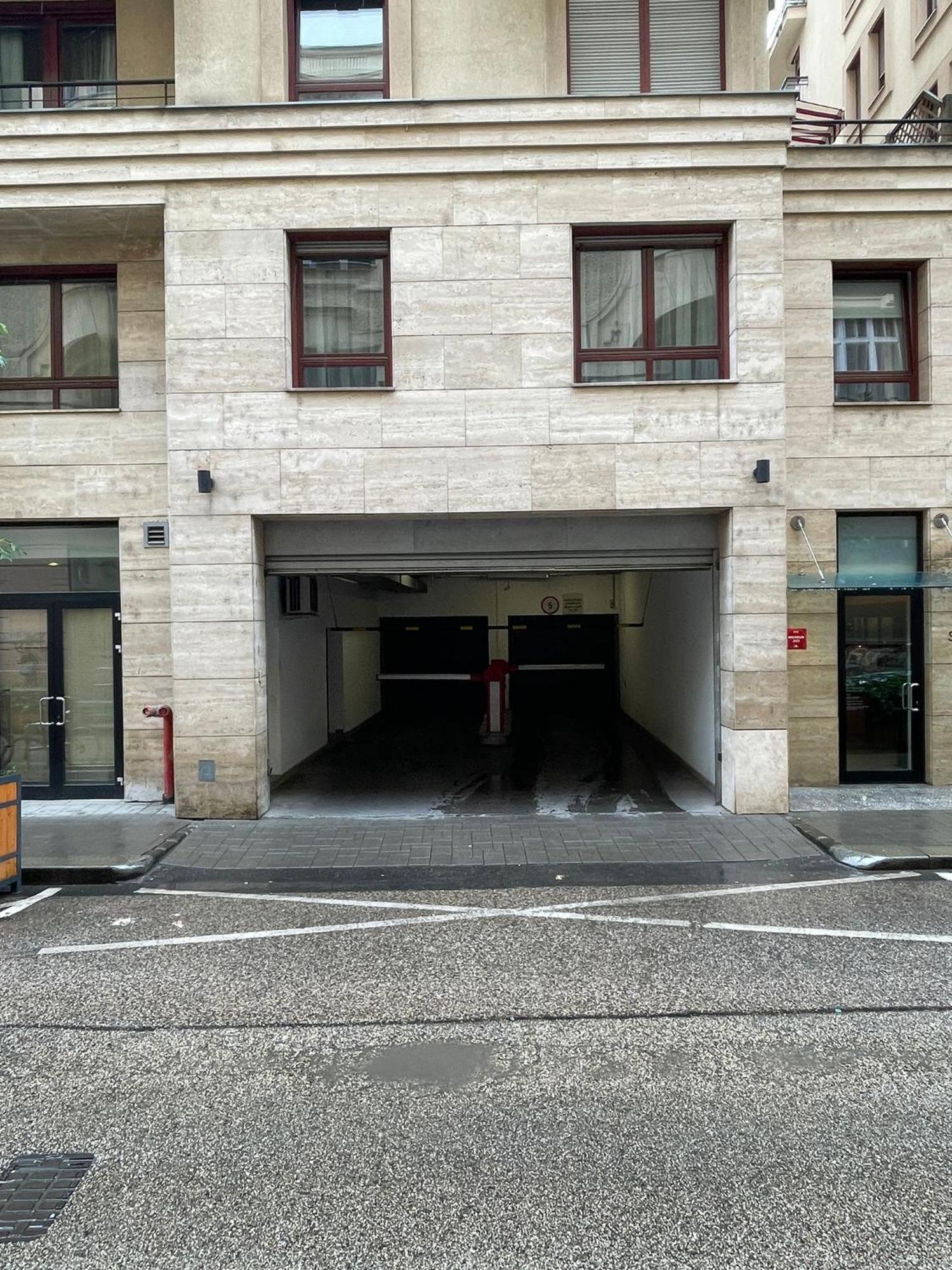 Szekely Apartment Near Deak Ferenc Square With Free Parking In Garage Budapest Exterior foto