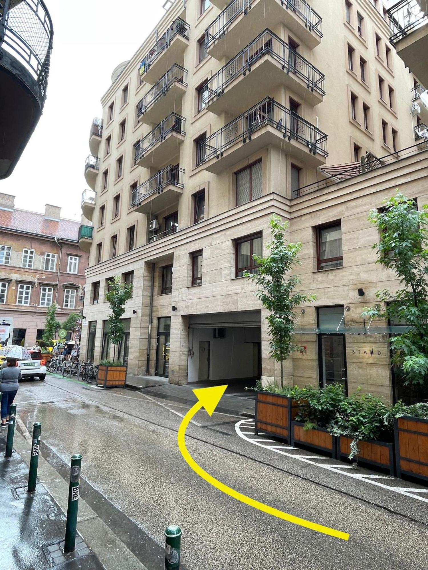 Szekely Apartment Near Deak Ferenc Square With Free Parking In Garage Budapest Exterior foto